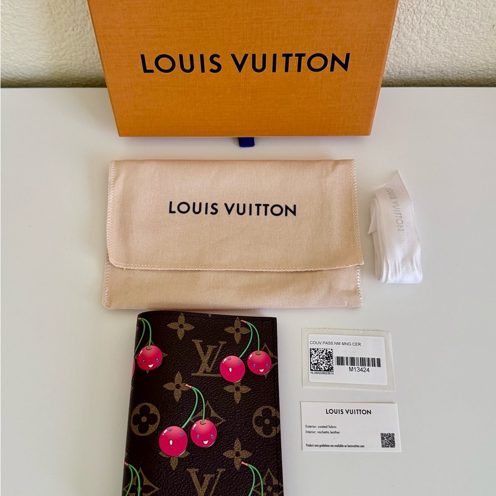 ‼️SOLD‼️NWT Louis Vuitton x Takashi Murakami Cherry Passport Cover